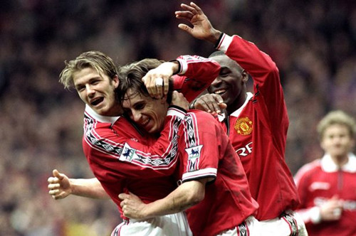 必须向他致 必须向他致